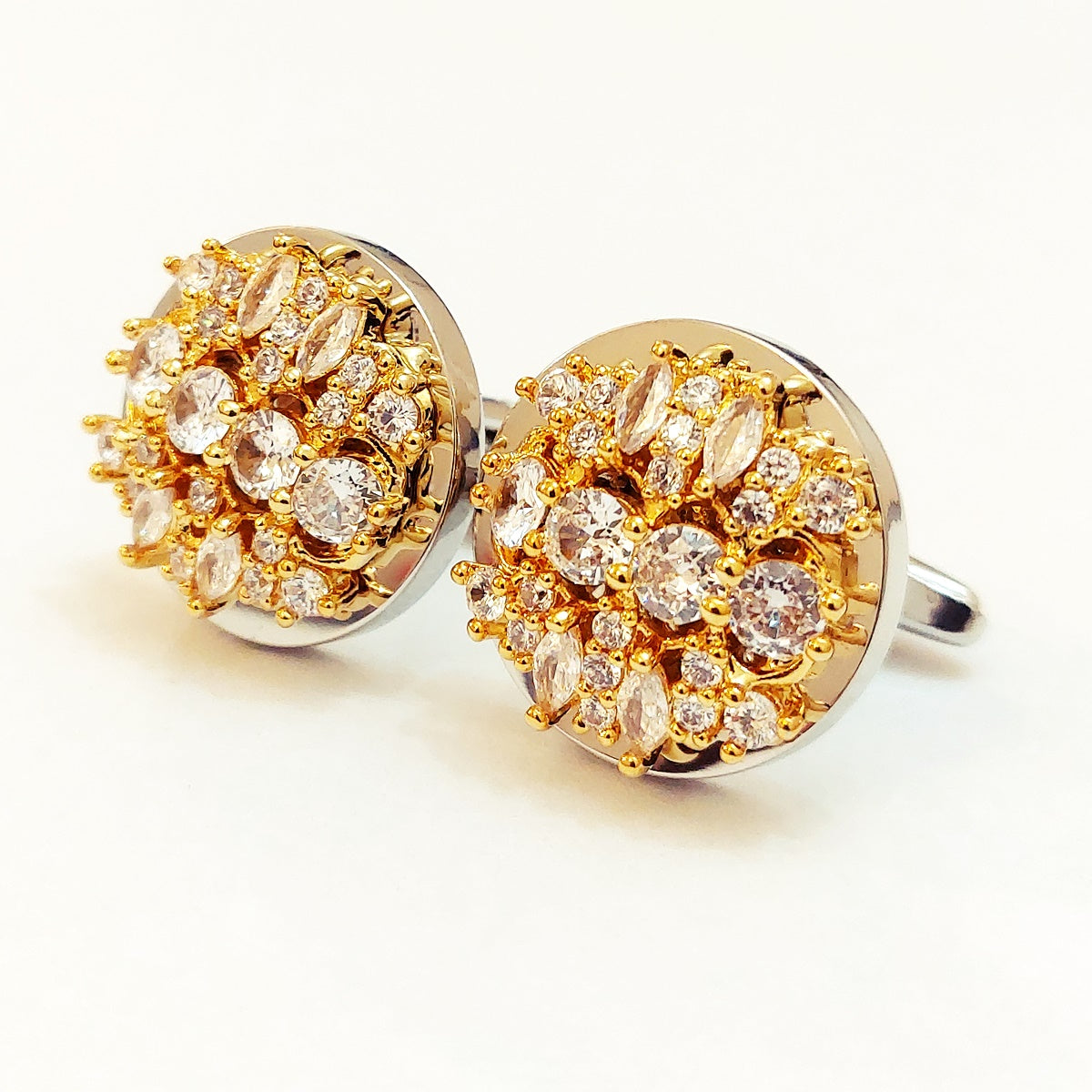 Lovely Phenomenal Smart Looking Cufflinks For Men