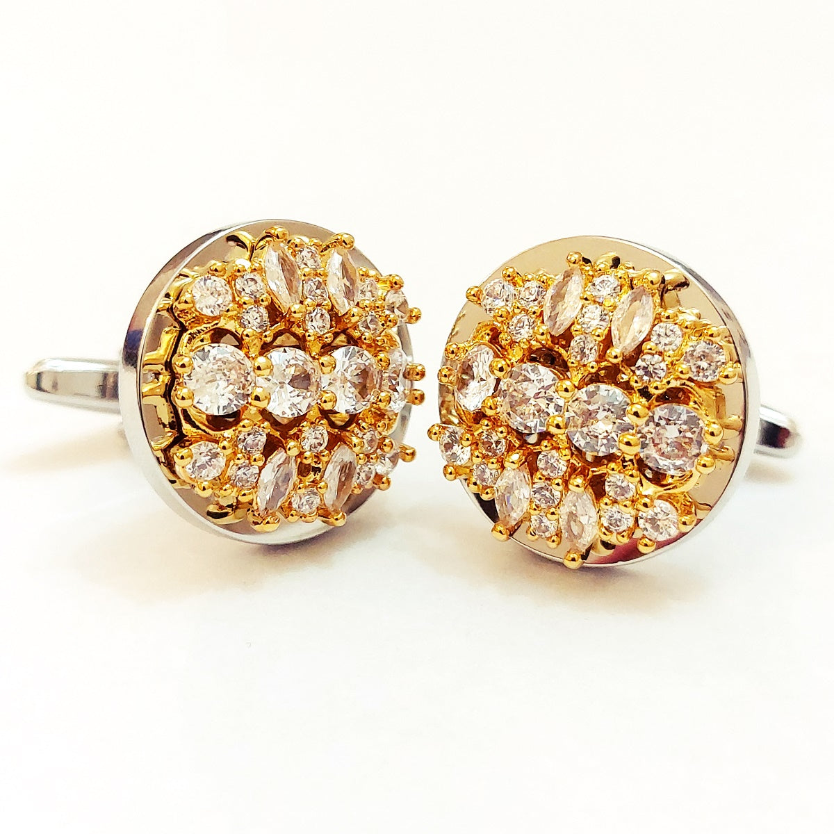 Lovely Phenomenal Smart Looking Cufflinks For Men