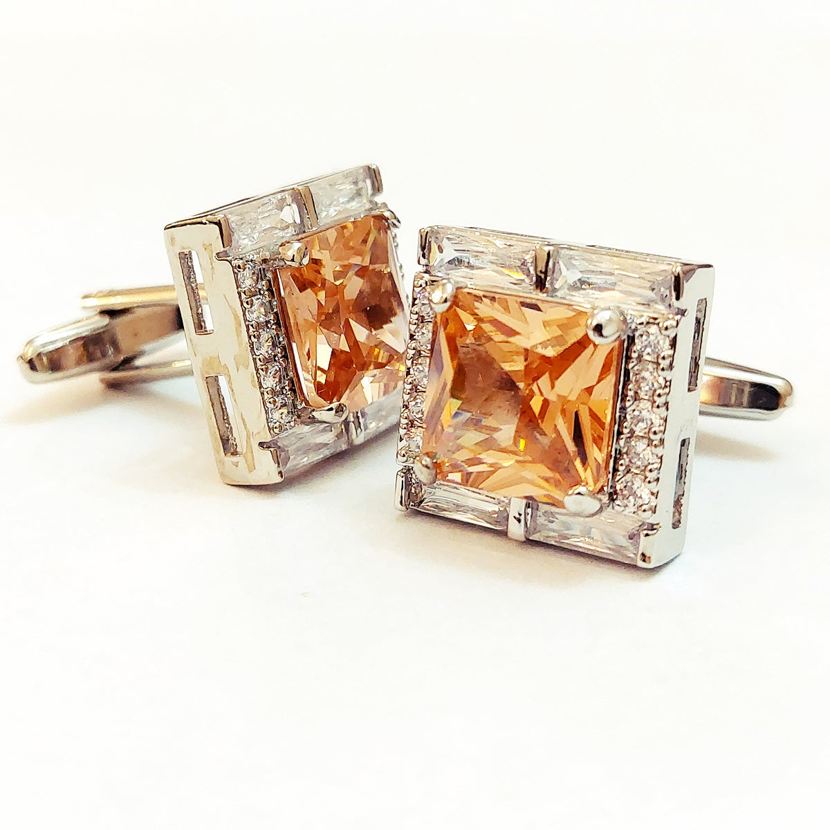 Lovely Phenomenal Smart Looking Cufflinks For Men