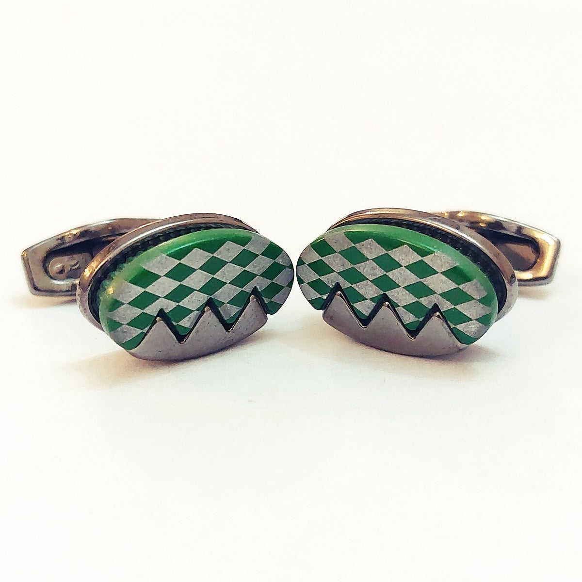 Pretty Handsome & Lovely Cufflinks For Men ( Black/Green )