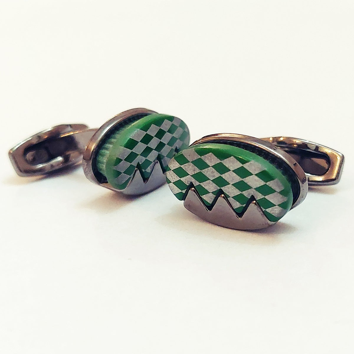 Pretty Handsome & Lovely Cufflinks For Men ( Black/Green )