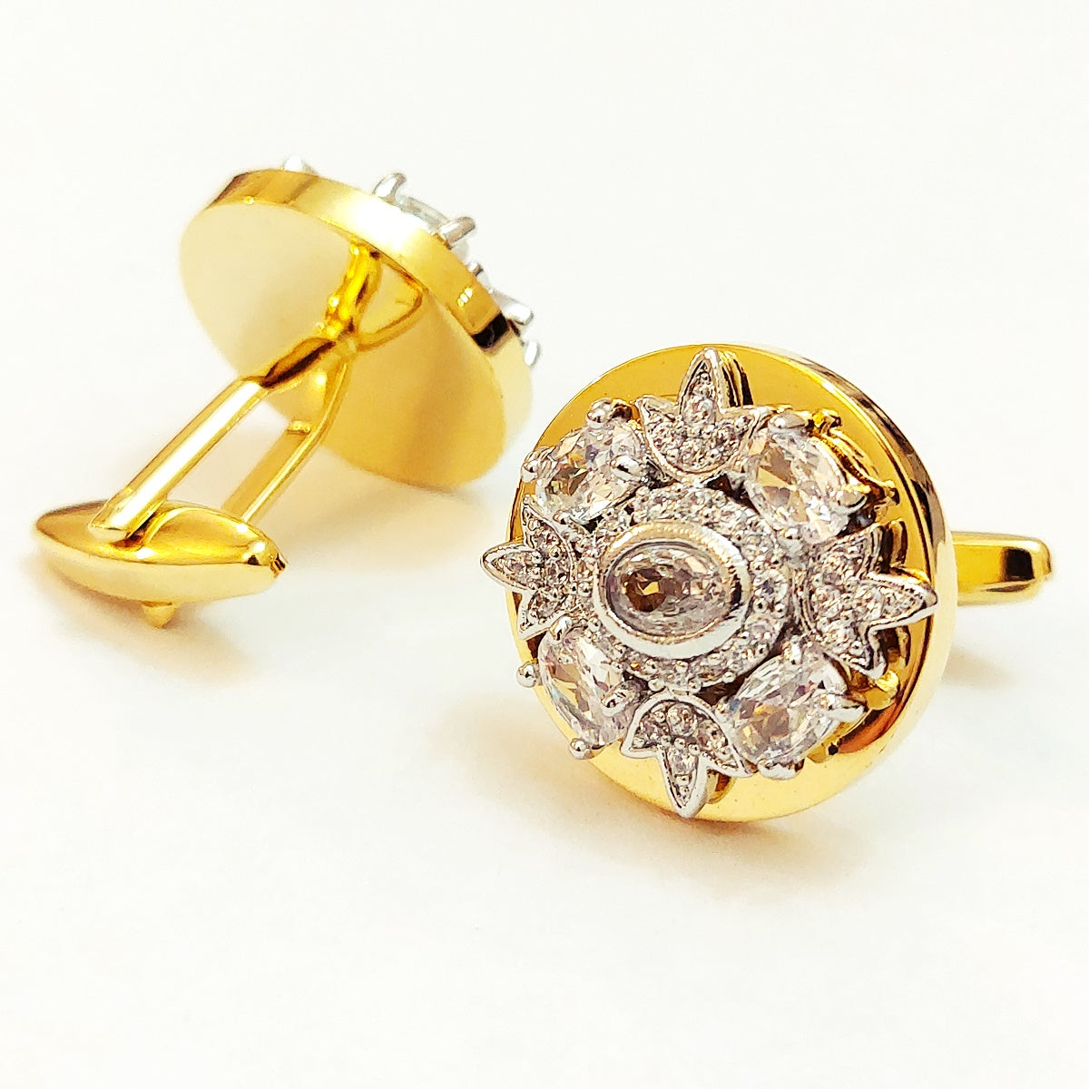 Magnificent Luxury Pair Of Cufflinks For Men
