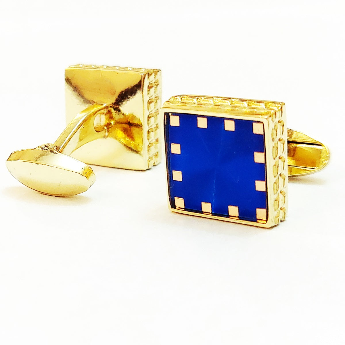 Smart Looking Pair Of Cufflinks For Men
