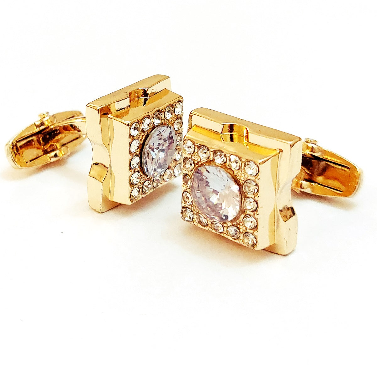 Lovely And Smart Looking Cufflinks For Men
