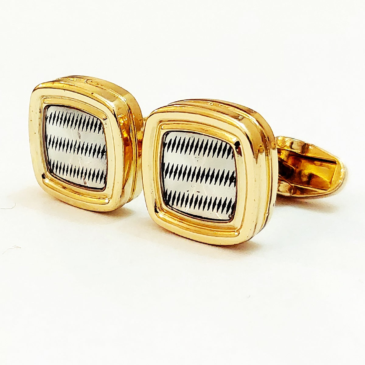 Very Pretty & Handsome Cufflinks For Men ( Golden )