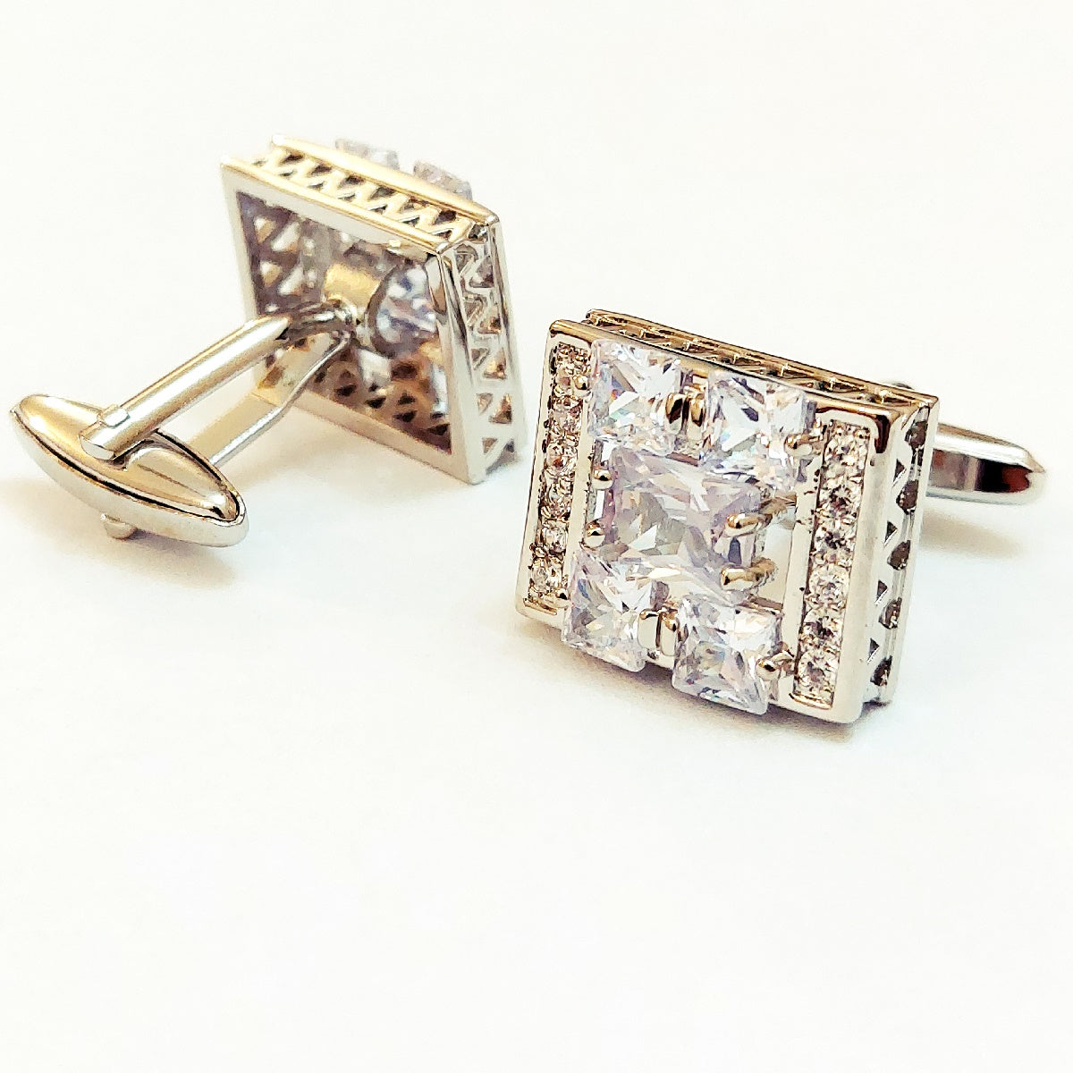 Very Smart Looking Cufflinks For Men