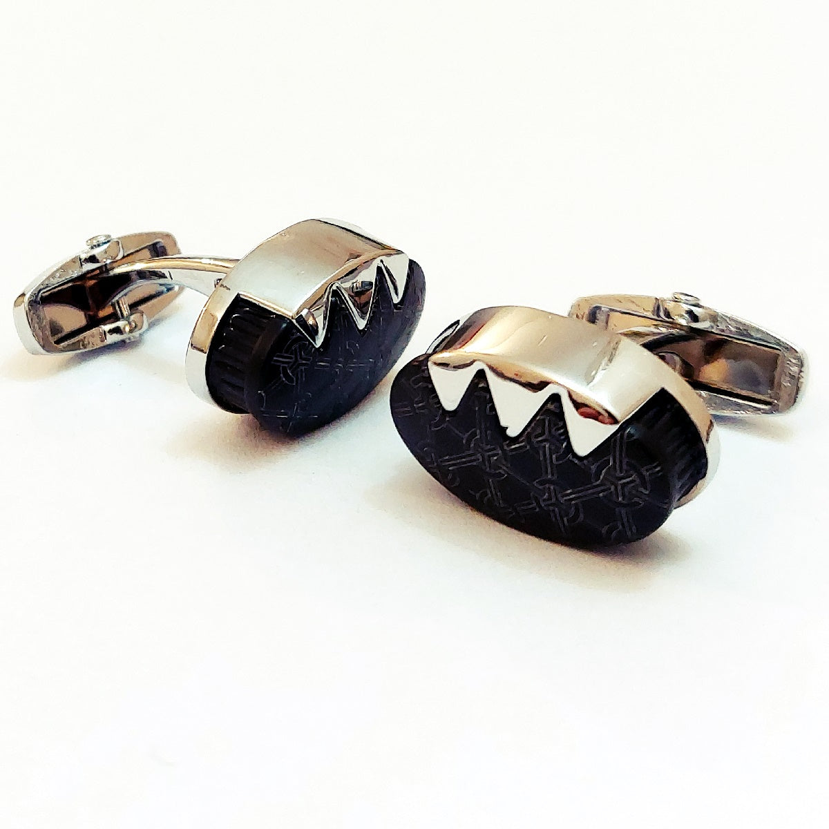 Very Smart Looking Cufflinks For Men