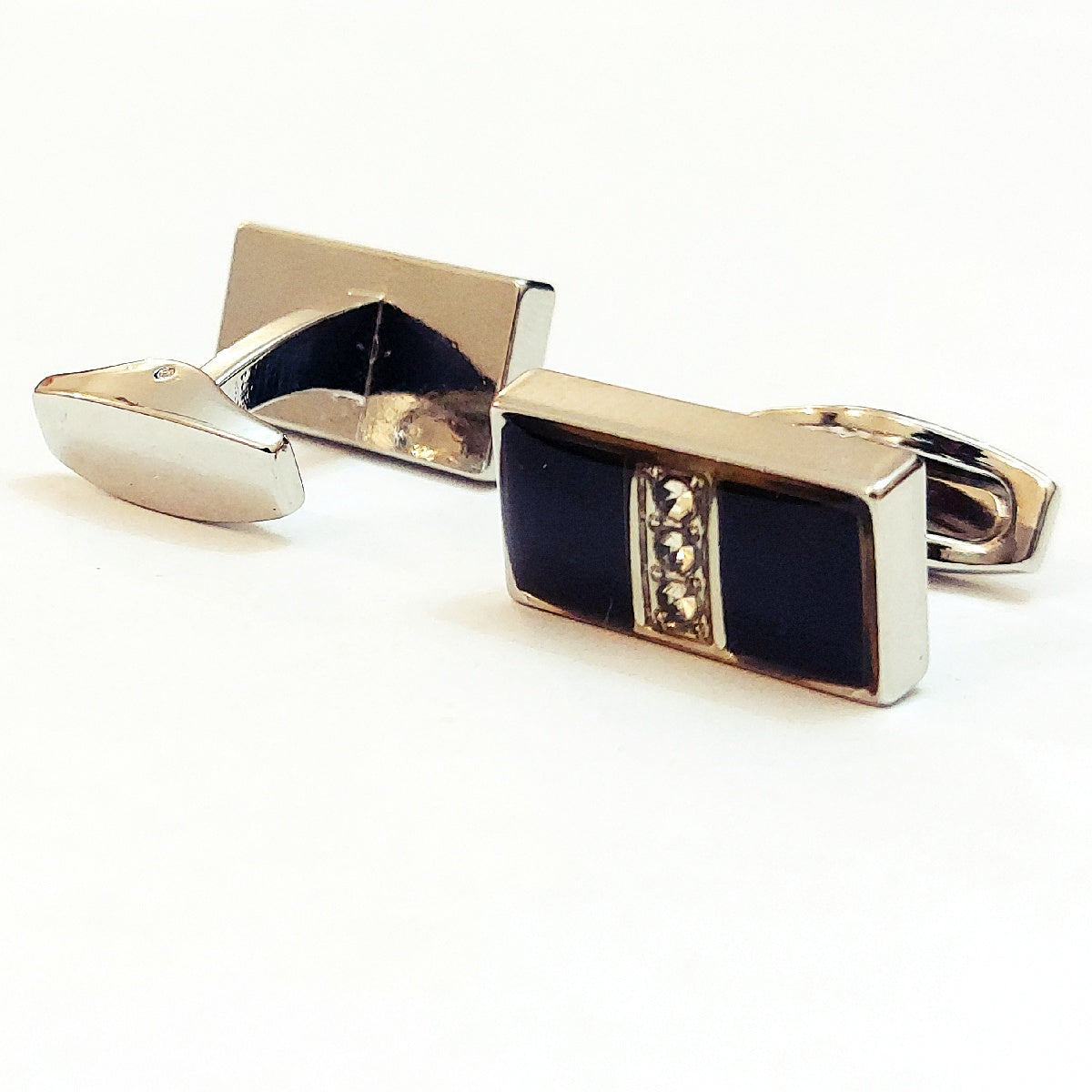 Beautiful Pair Of Cufflinks For Men (Black/Silver)