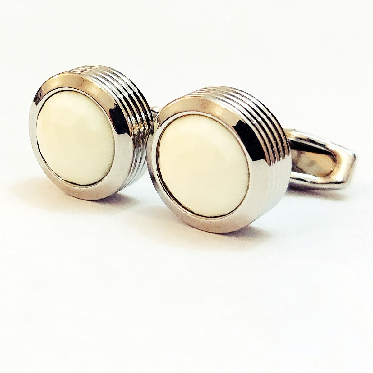 Very Handsome Looking Cufflinks For Men