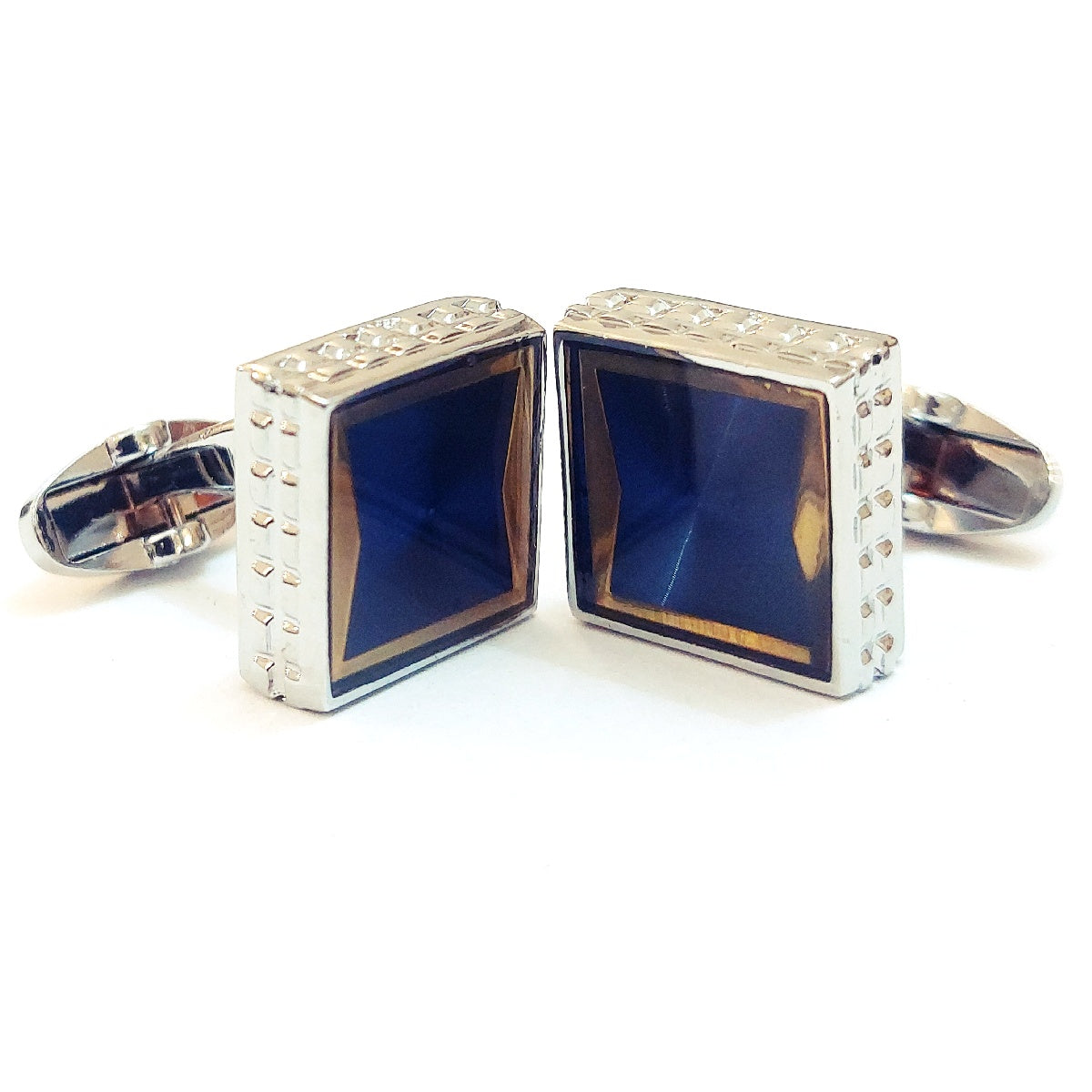 Very Handsome Looking Cufflinks For Men