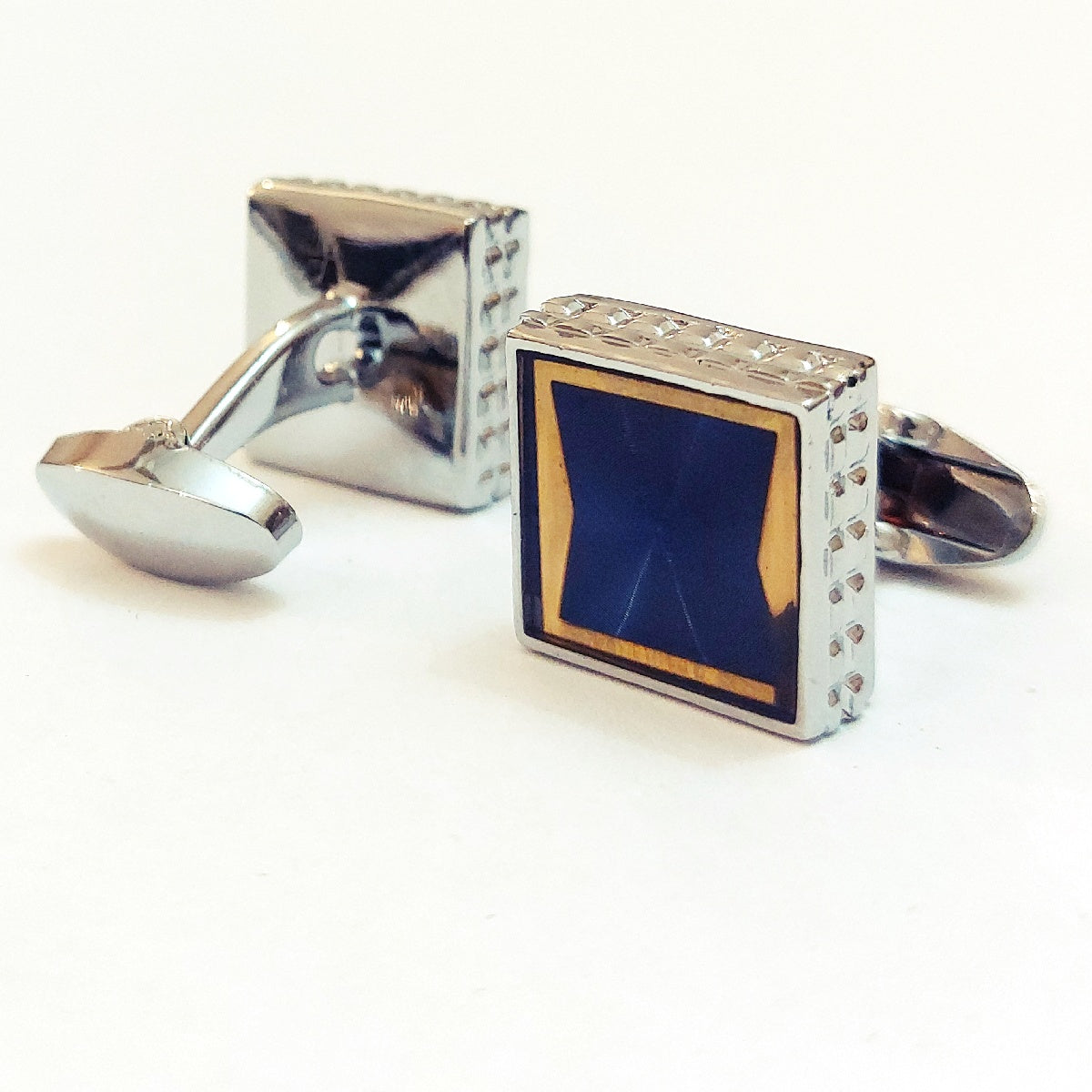 Very Handsome Looking Cufflinks For Men