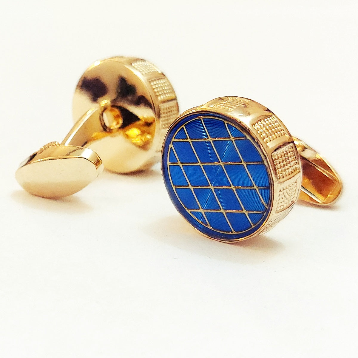 Very Handsome Looking Cufflinks For Men