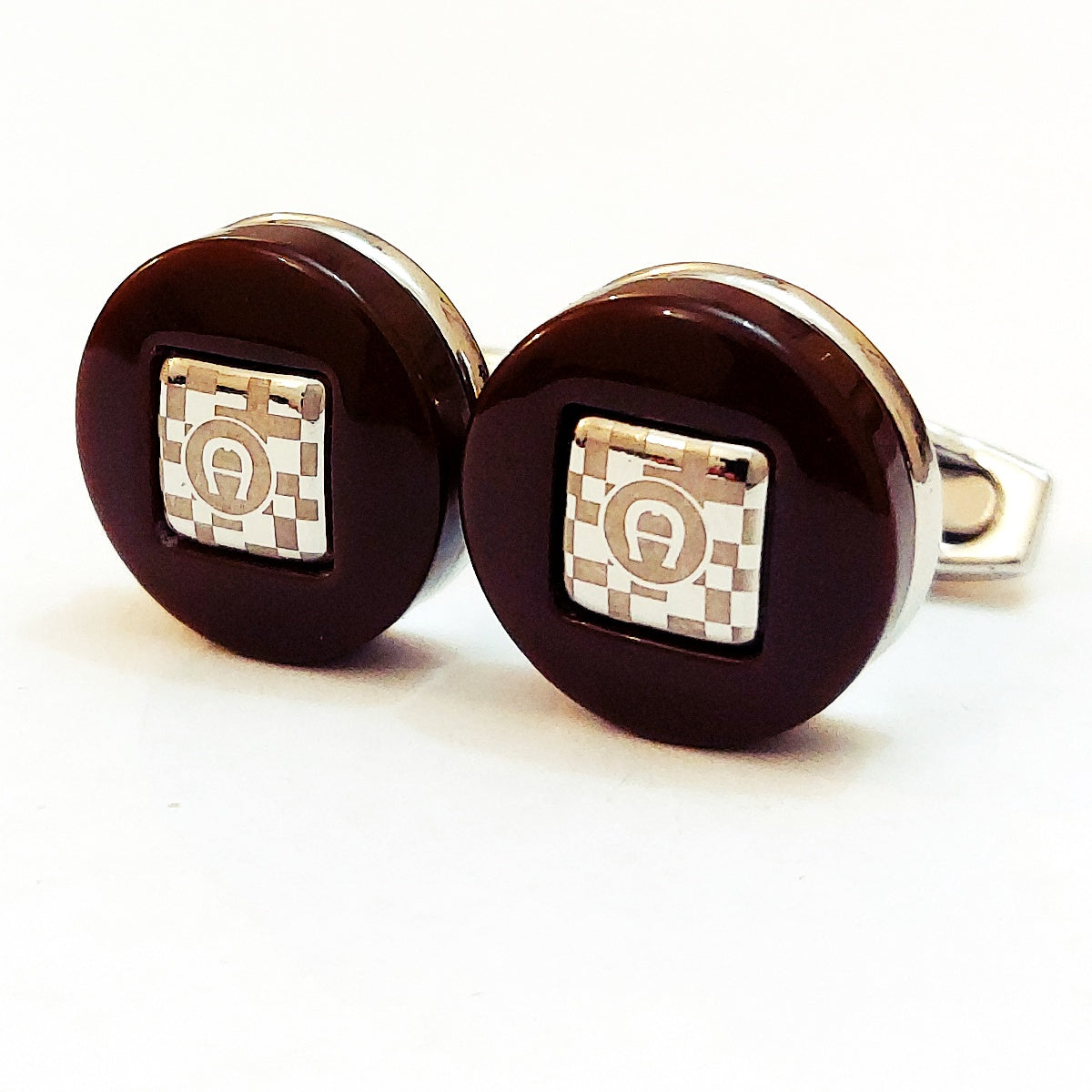 A Very Good Looking Pair Of Cufflinks For Men