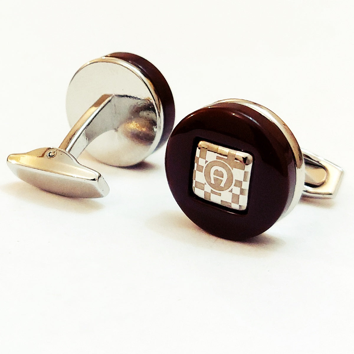 A Very Good Looking Pair Of Cufflinks For Men
