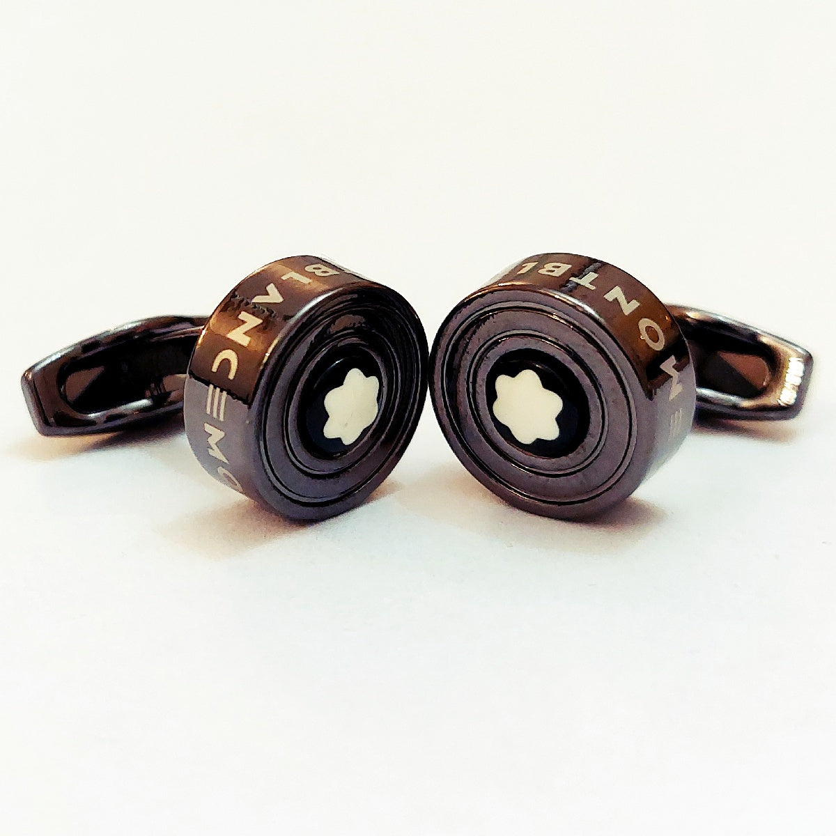 Phenomenal Precious Fabulous Cufflinks For Men