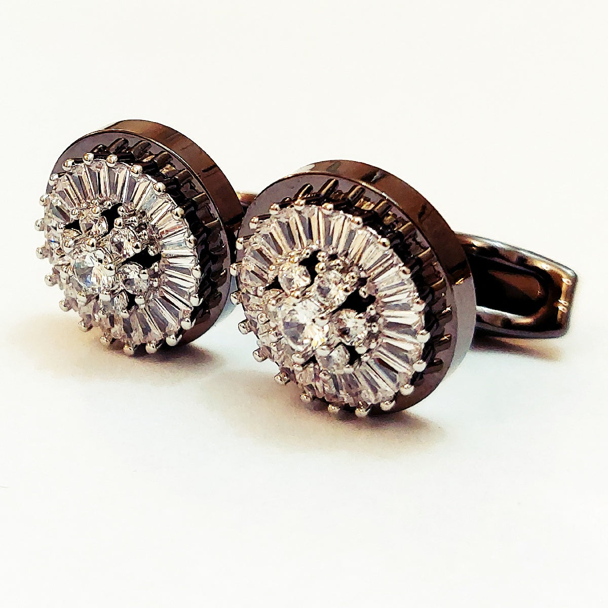 A Very Good Looking Pair Of Cufflinks For Men