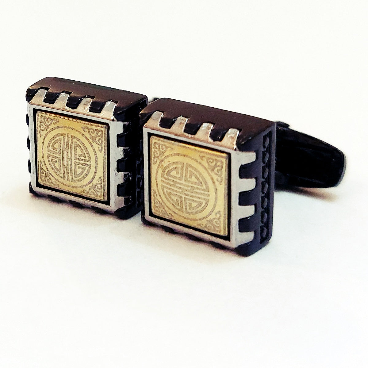 Very Handsome Looking Cufflinks For Men