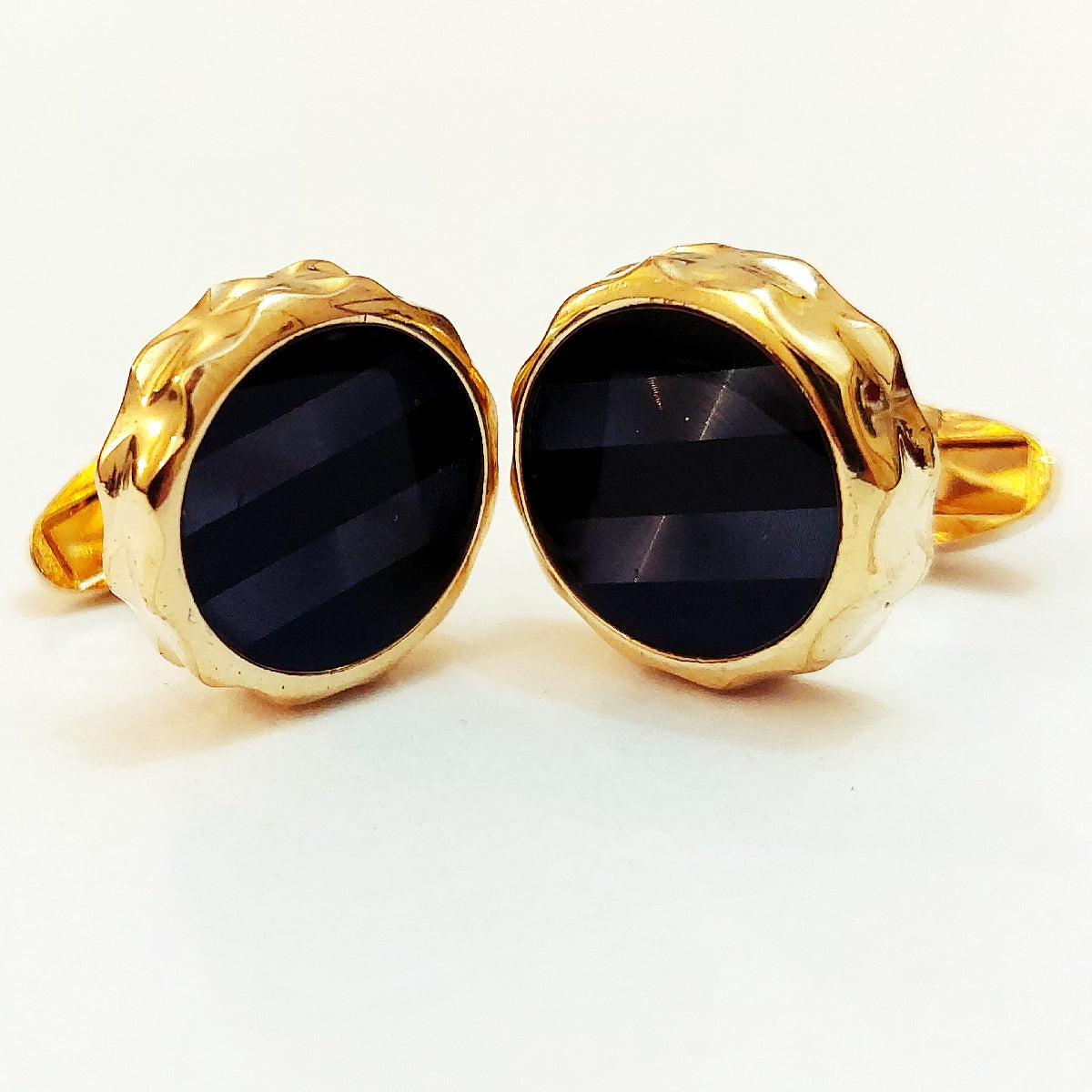 Very Handsome Looking Cufflinks For Men
