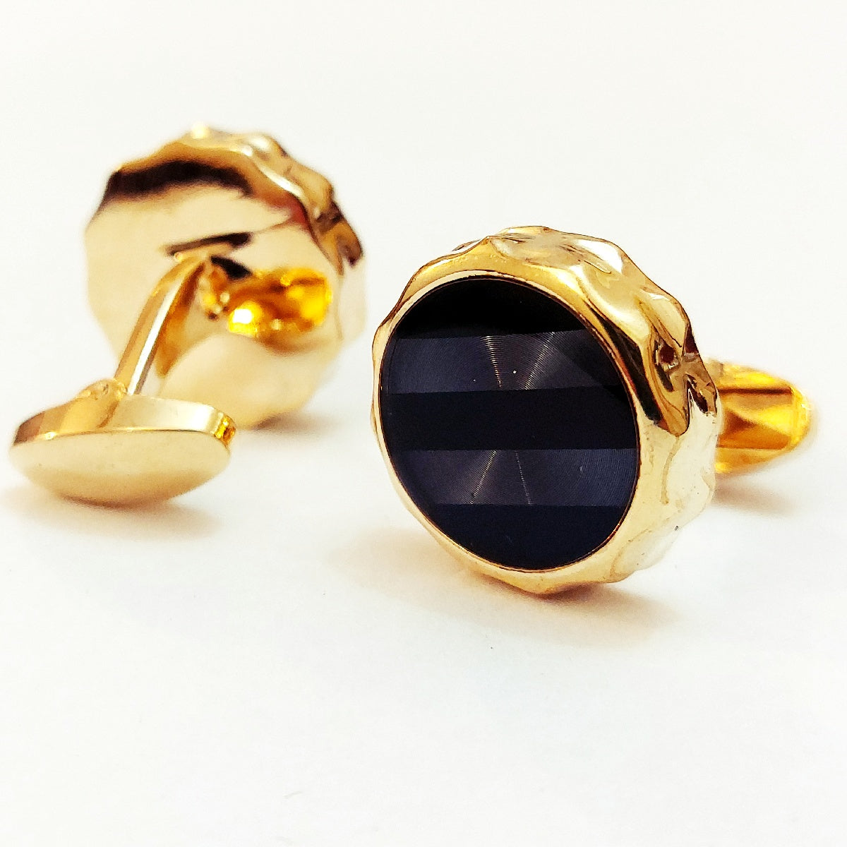 Very Handsome Looking Cufflinks For Men