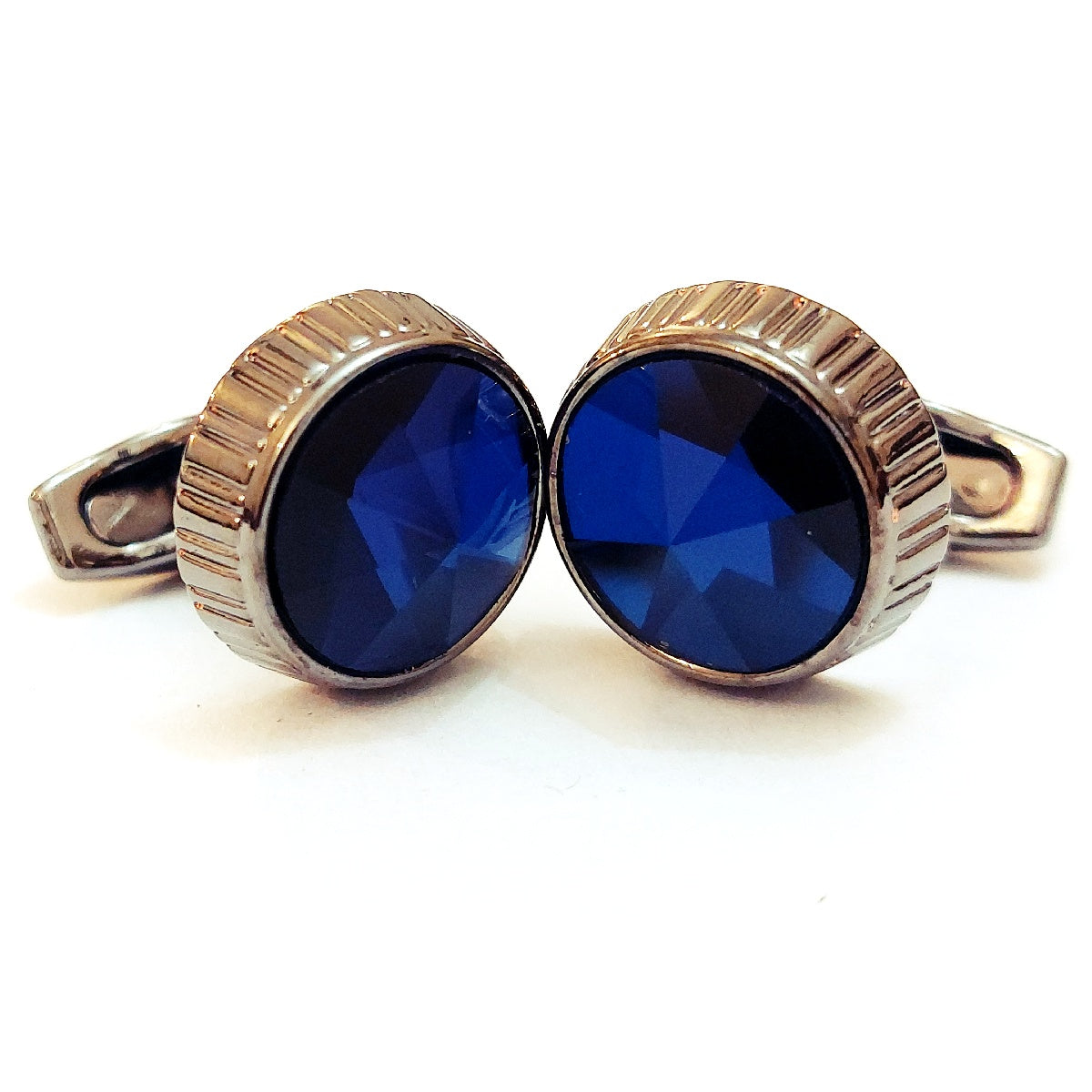 Very Handsome Looking Cufflinks For Men