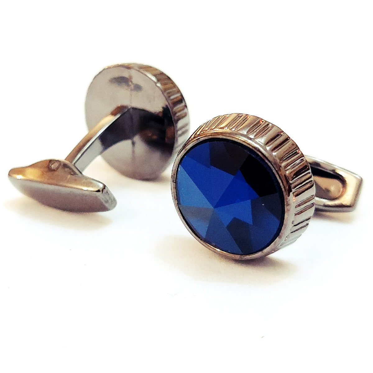 Very Handsome Looking Cufflinks For Men