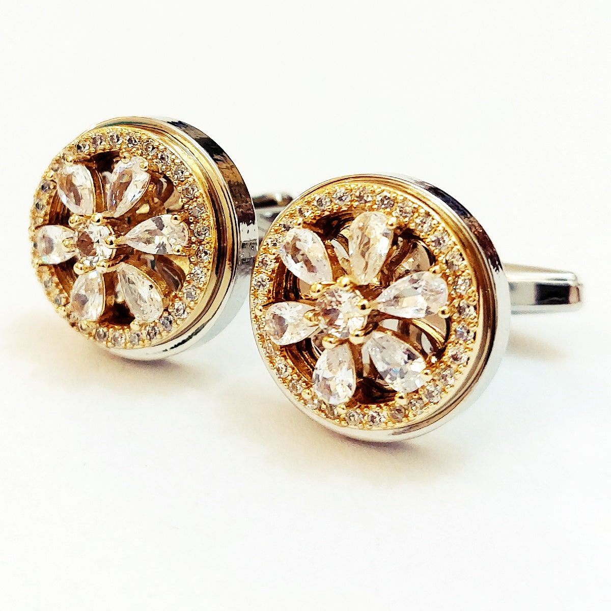 A Very Good Looking Pair Of Cufflinks For Men