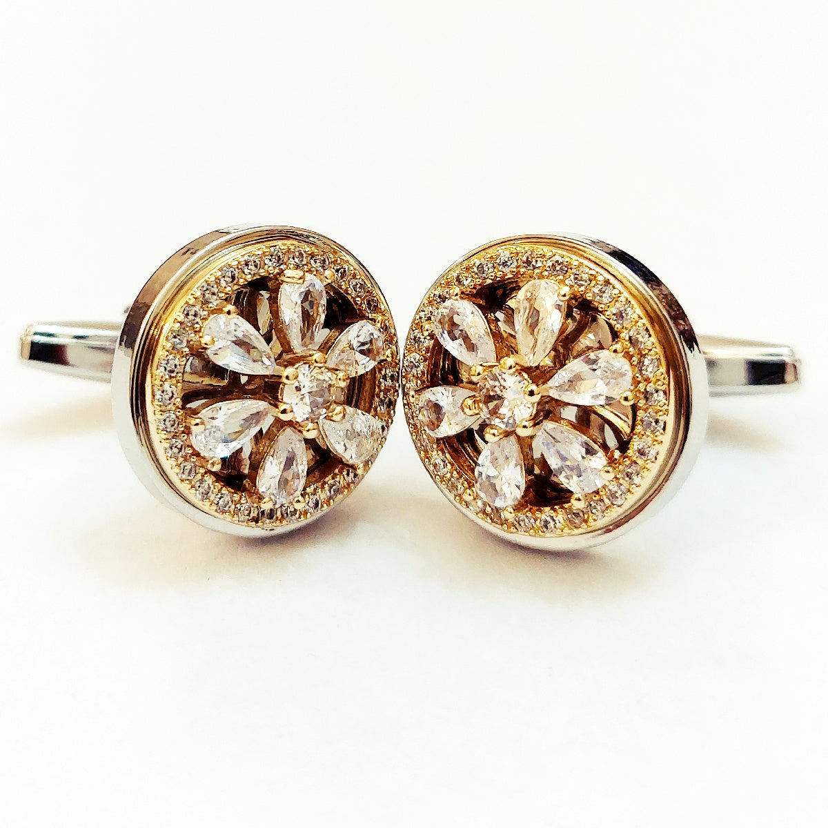 A Very Good Looking Pair Of Cufflinks For Men