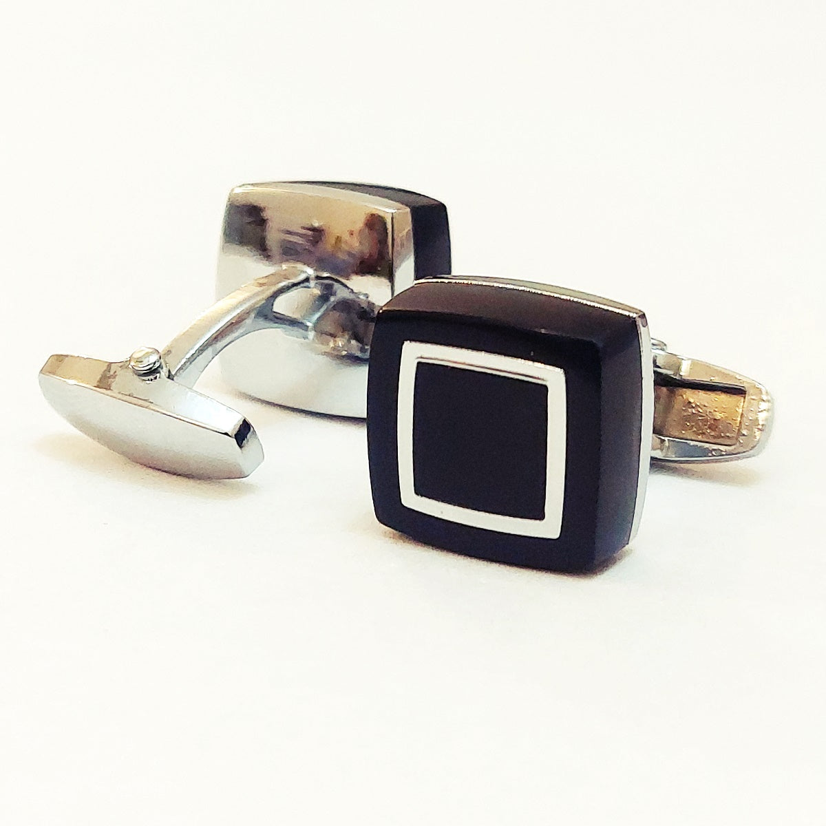 Pretty Handsome & Lovely Cufflinks For Men ( Silver/Black )