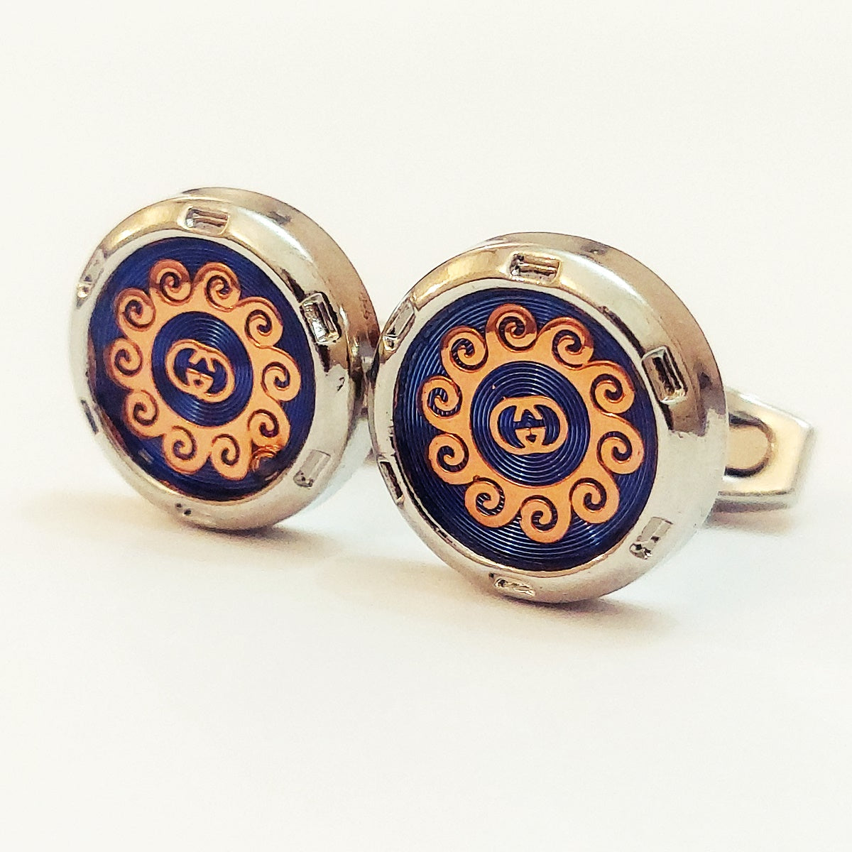 Very Good Looking Pair Of Cufflinks For Men