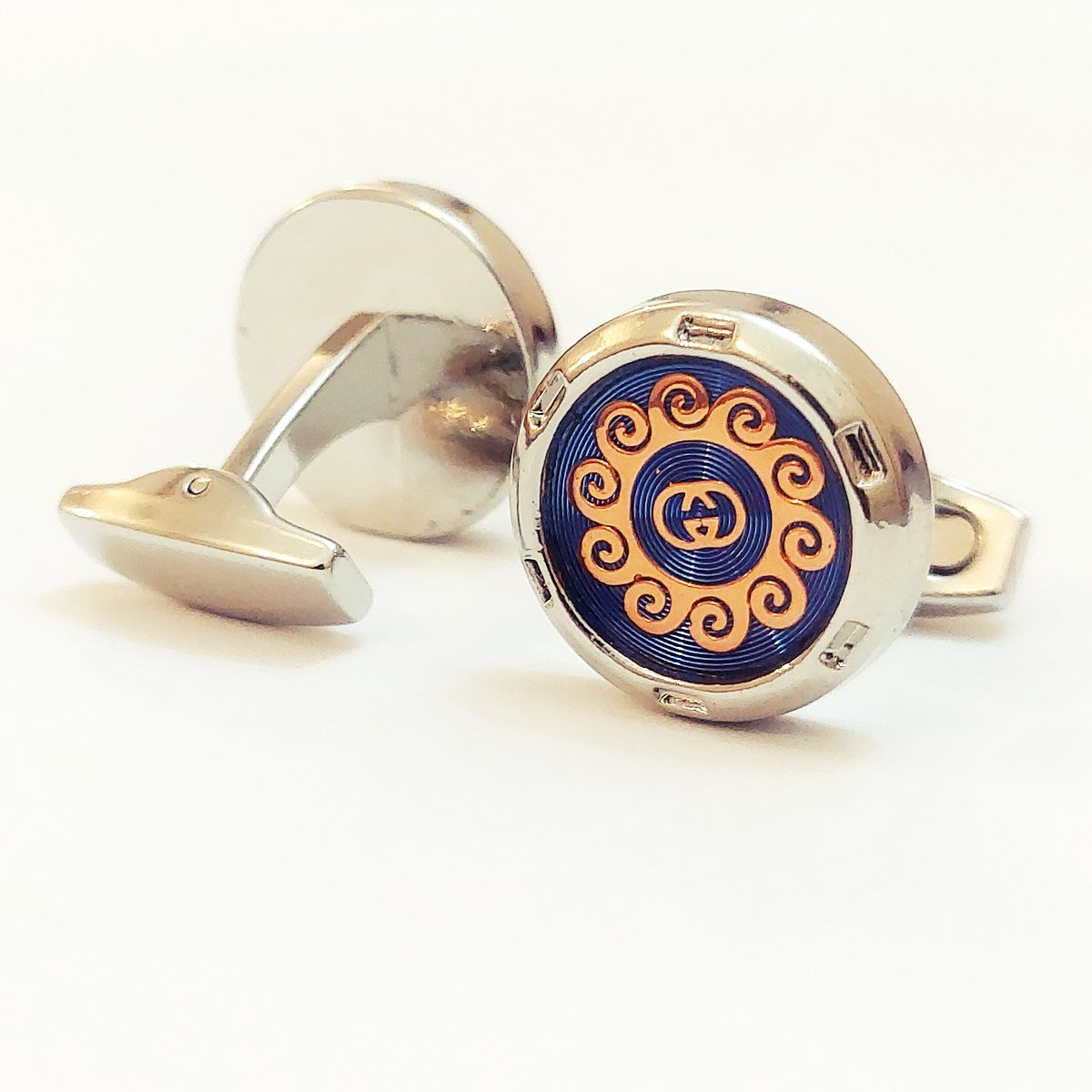 Very Good Looking Pair Of Cufflinks For Men