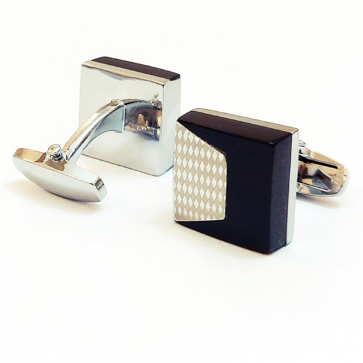 Handsome Looking Pair Of Cufflinks For Men