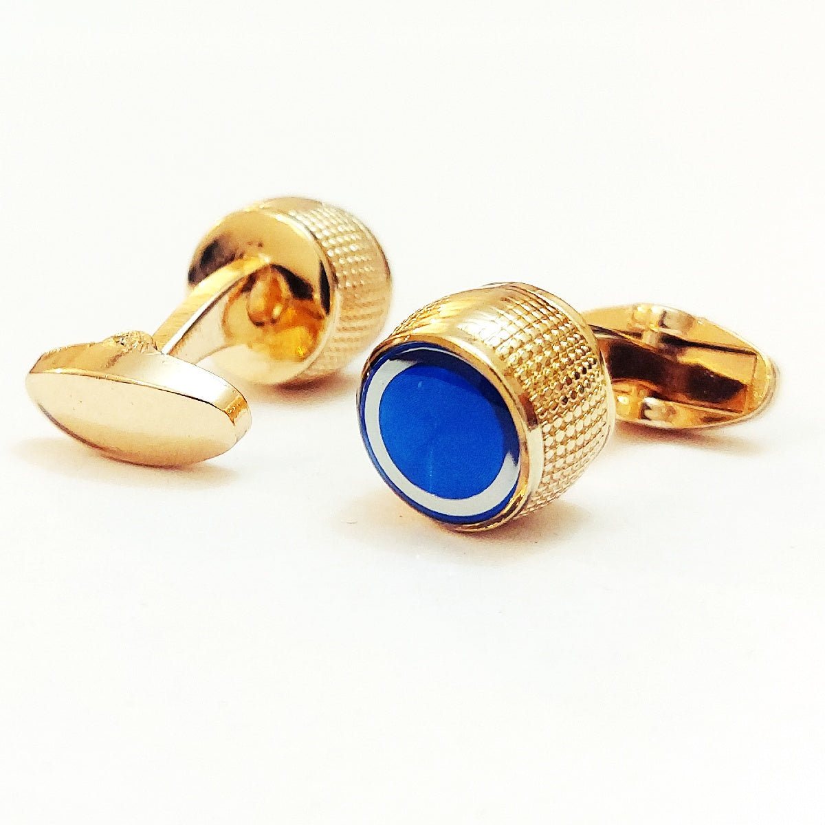 Very Handsome Looking Cufflinks For Men