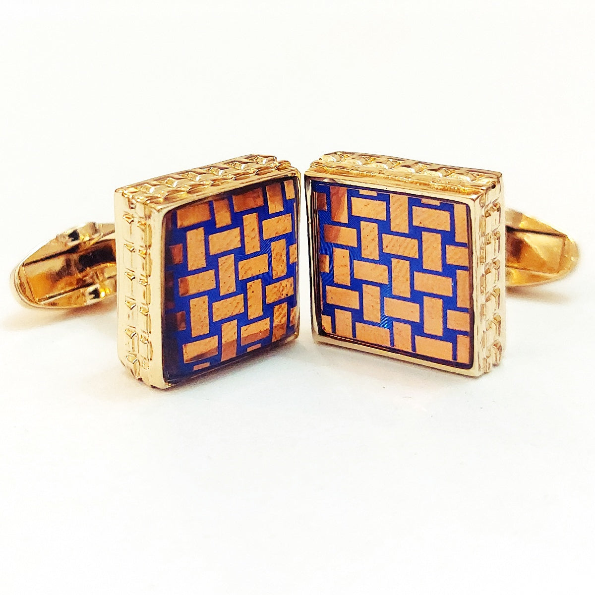 Very Handsome Looking Cufflinks For Men