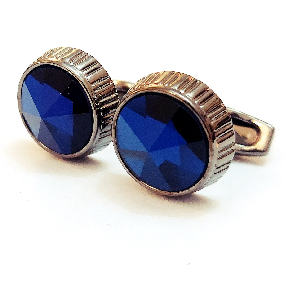 Very Handsome Looking Cufflinks For Men
