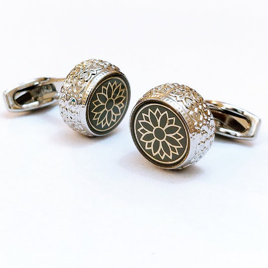 Very Handsome Looking Cufflinks For Men
